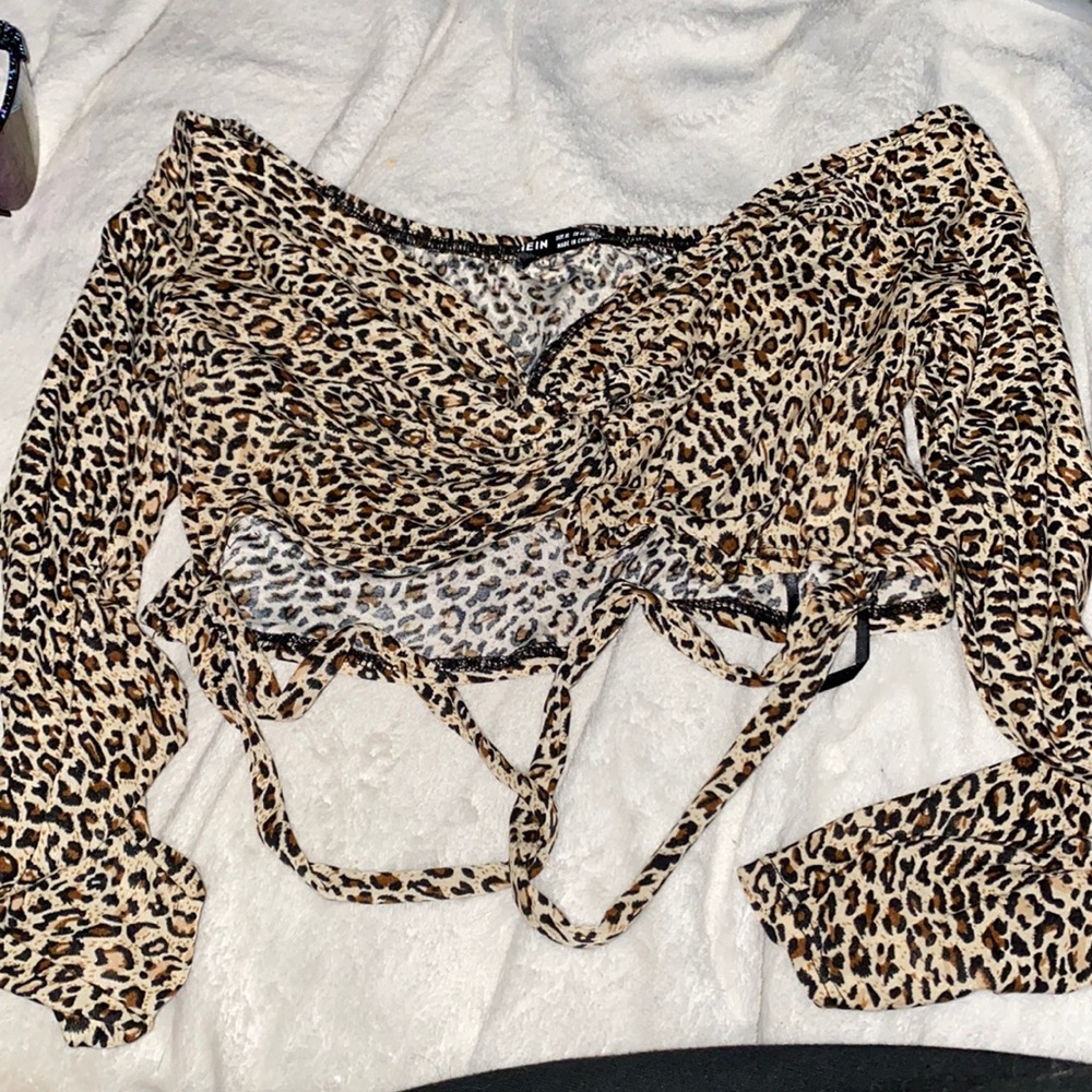 Cropped Long Sleeve Shirt